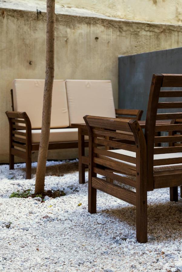Lykabettus Gem With Yard And Parking Apartment Athens Luaran gambar